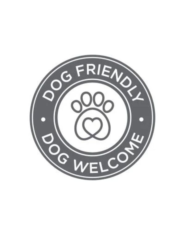 Accoglienza per cani all'Hotel All'Orologio di Caorle: servizi pet friendly per una vacanza senza pensieri.