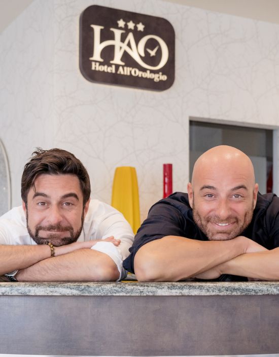 Hotel Caorle All'Orologio Alessio e Gilberto, i titolari dell'Hotel All'Orologio Boutique B&B a Caorle.